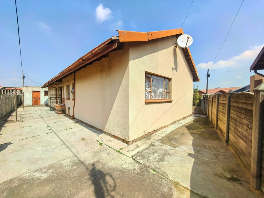 3 Bedroom Property for Sale in Zamdela Free State